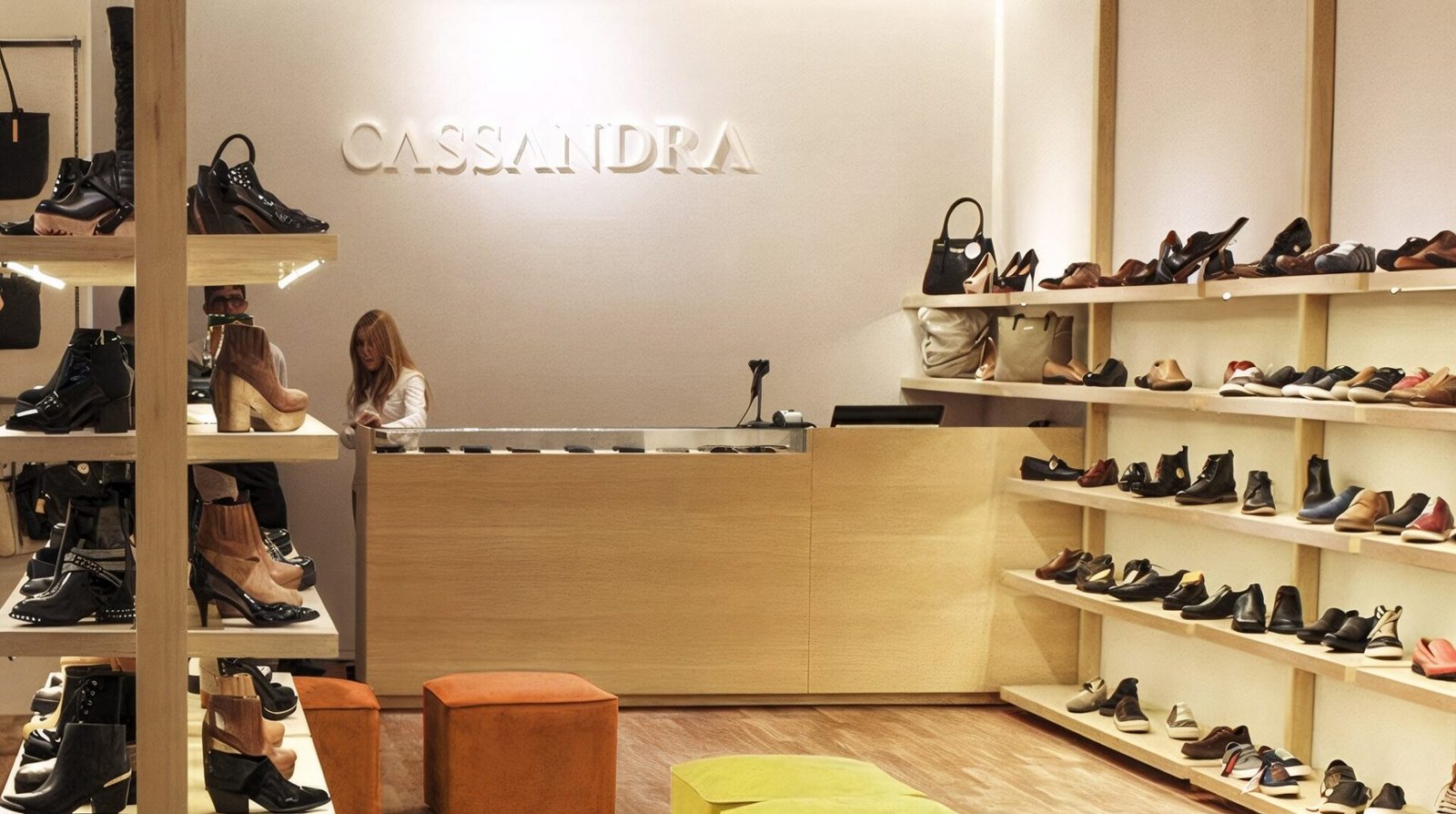 …CASSANDRA (DESTACADO)